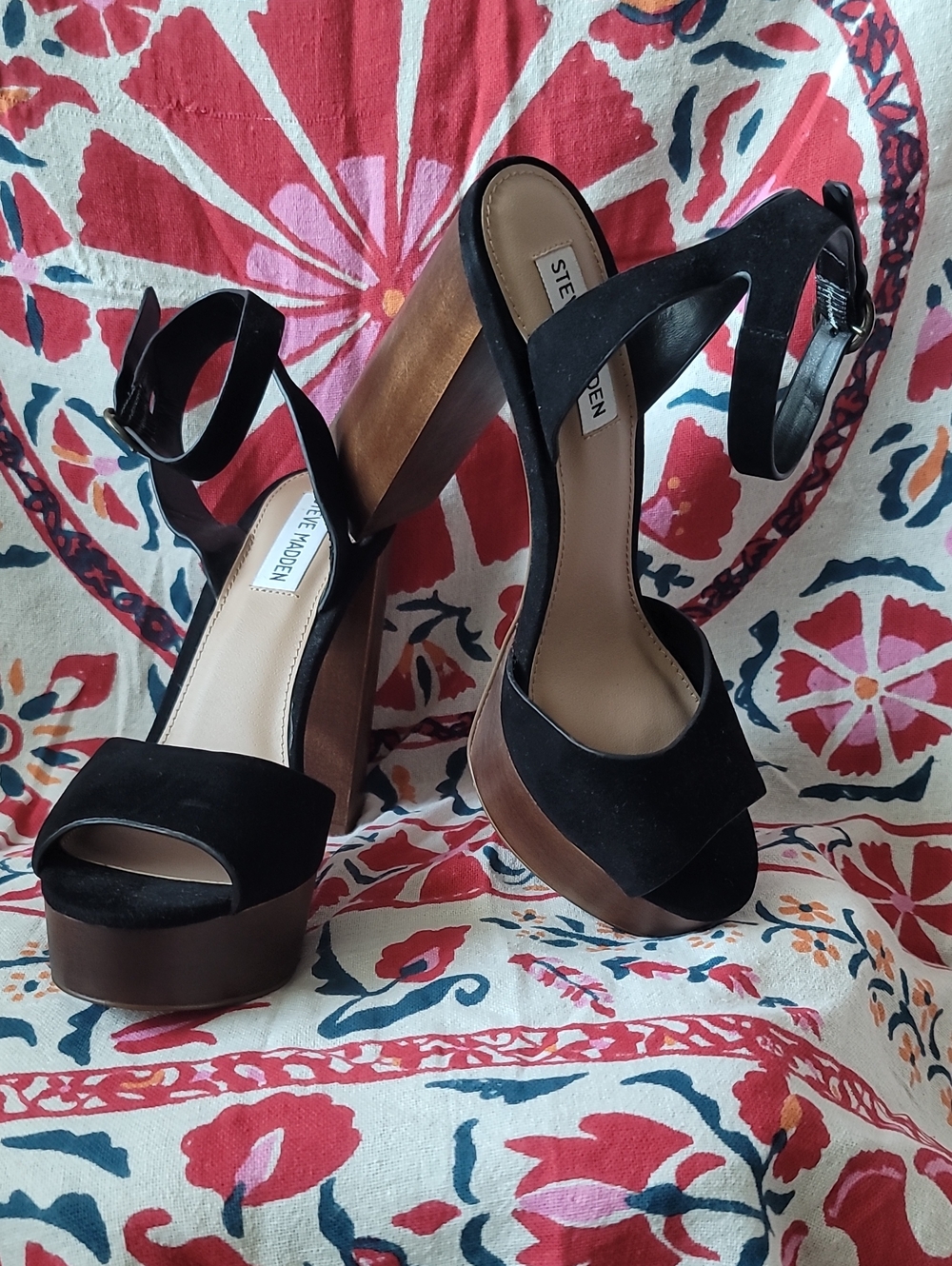 NWOT Steve Madden Black Suede Platform Sandals with Brown Wood Look Heel